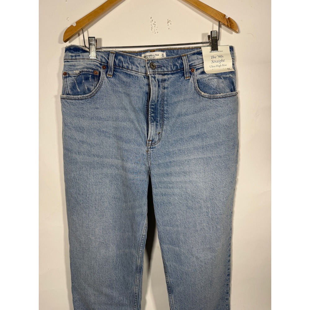 Abercrombie & Fitch The 90s Straight Ultra High Rise Jeans Light Wash 32 14s - Picture 5 of 8